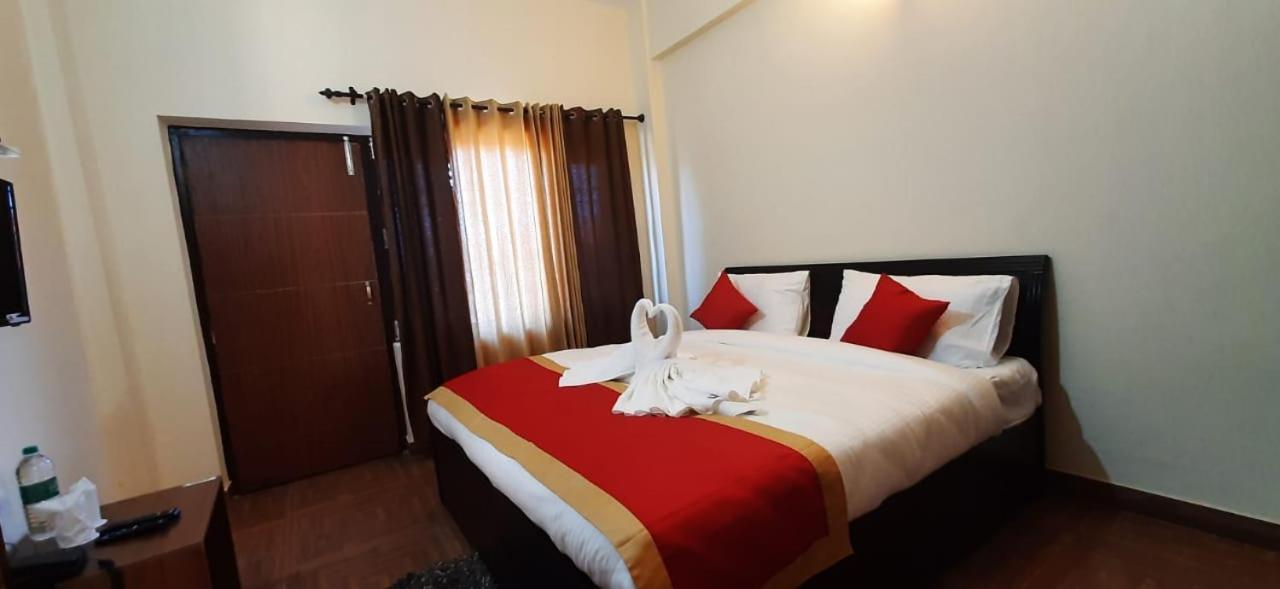 Amravati Resort Solan Exterior foto