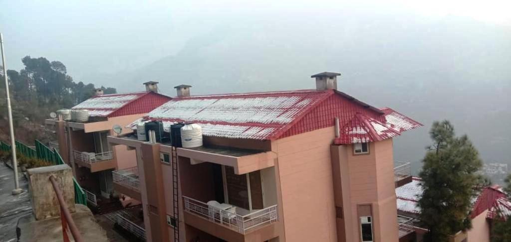 Amravati Resort Solan Exterior foto