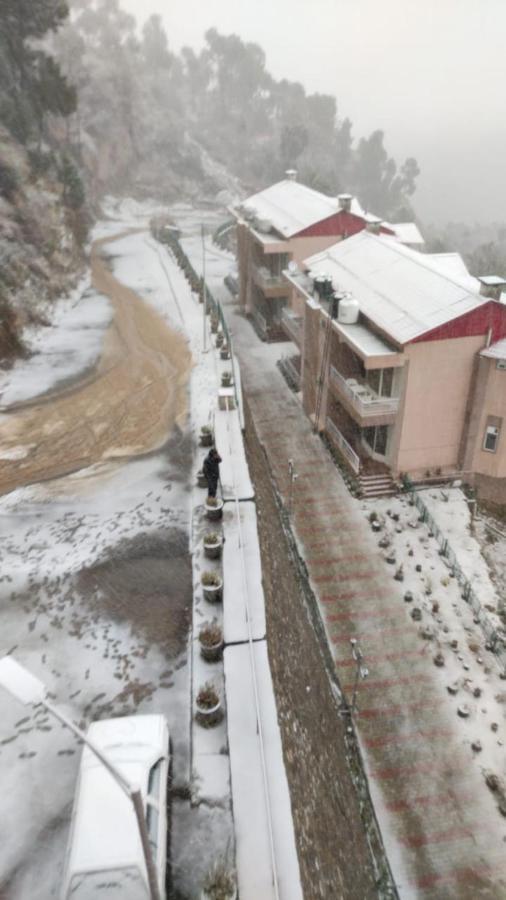 Amravati Resort Solan Exterior foto